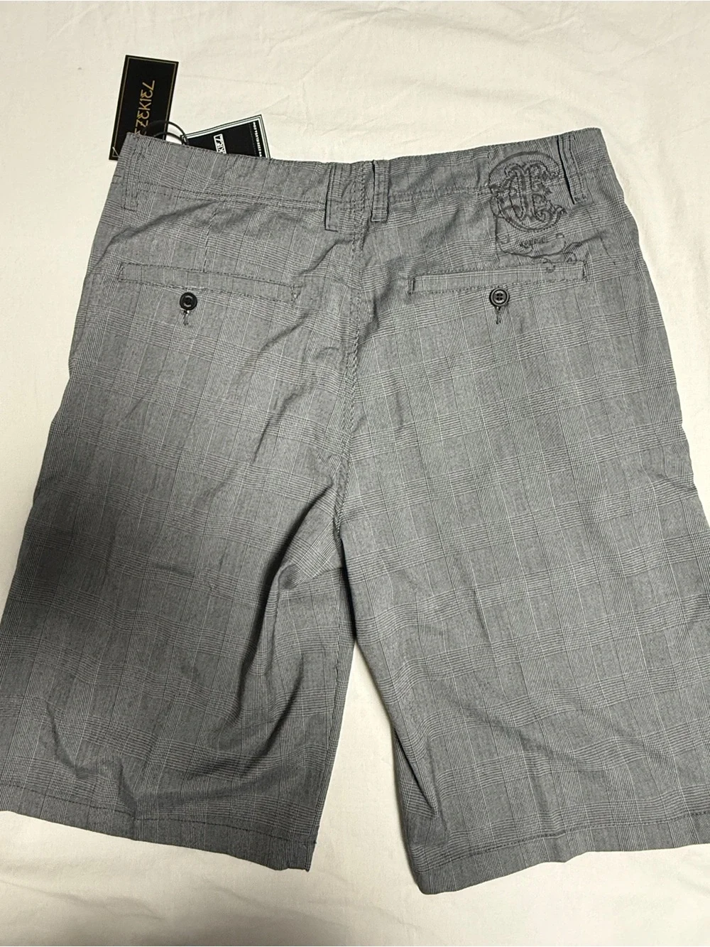 Ezekiel flat front